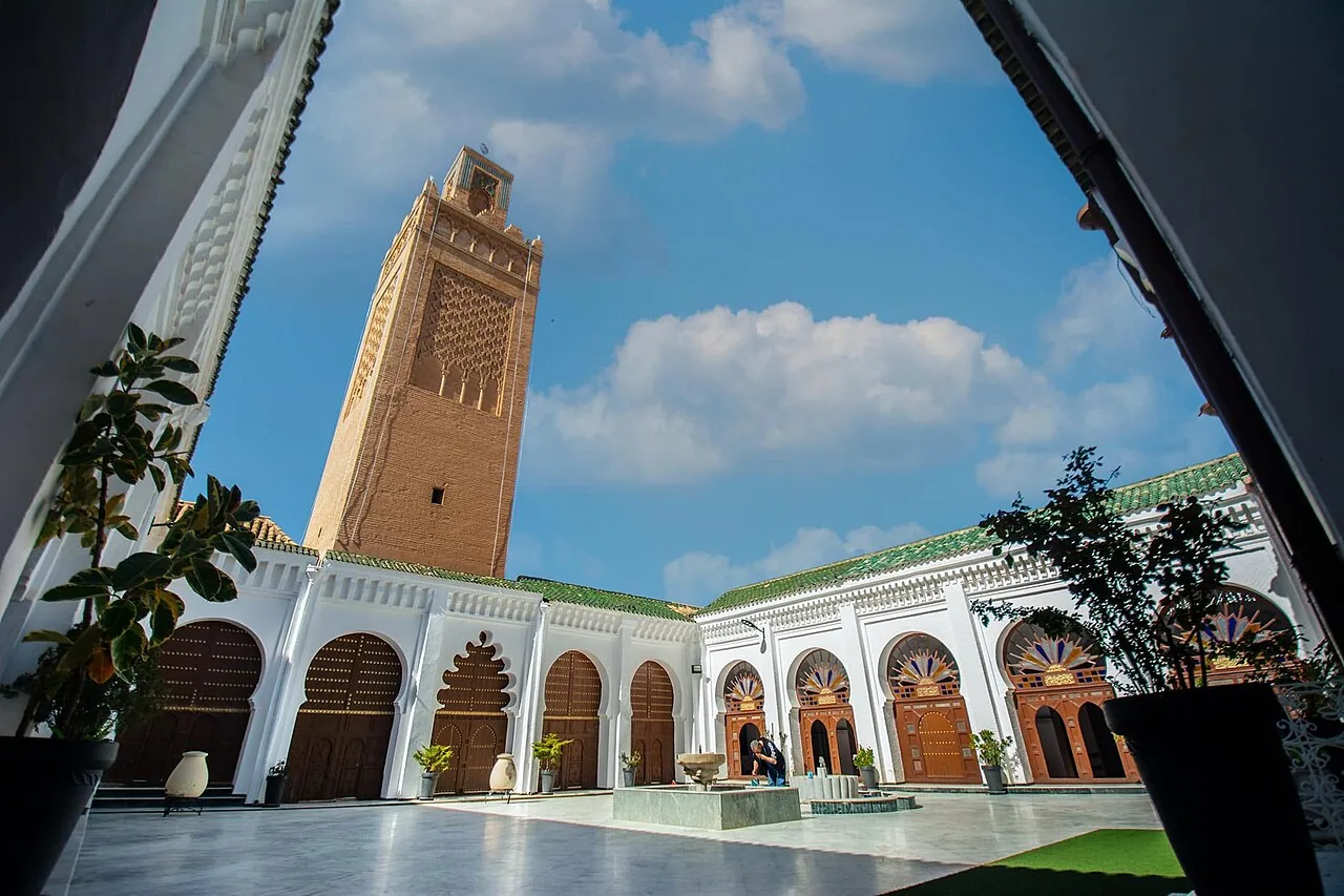 Vue réelle de la mosquée Sidi Boumediene à Tlemcen